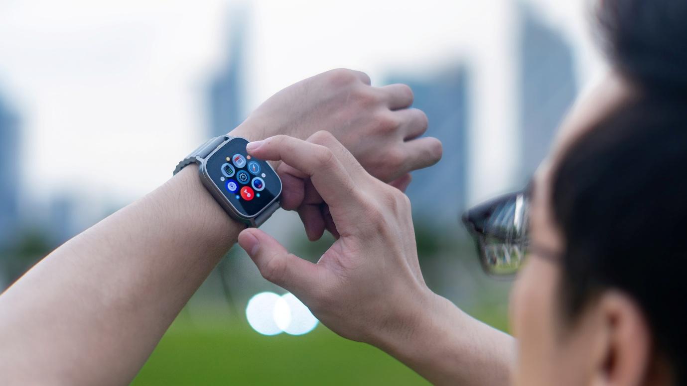 Bộ đôi siêu phẩm công nghệ hoàn hảo cho người trẻ: realme 15 series & realme Watch 5- Ảnh 3. Bộ đôi siêu phẩm công nghệ hoàn hảo cho người trẻ: realme 15 series & realme Watch 5- Ảnh 3.