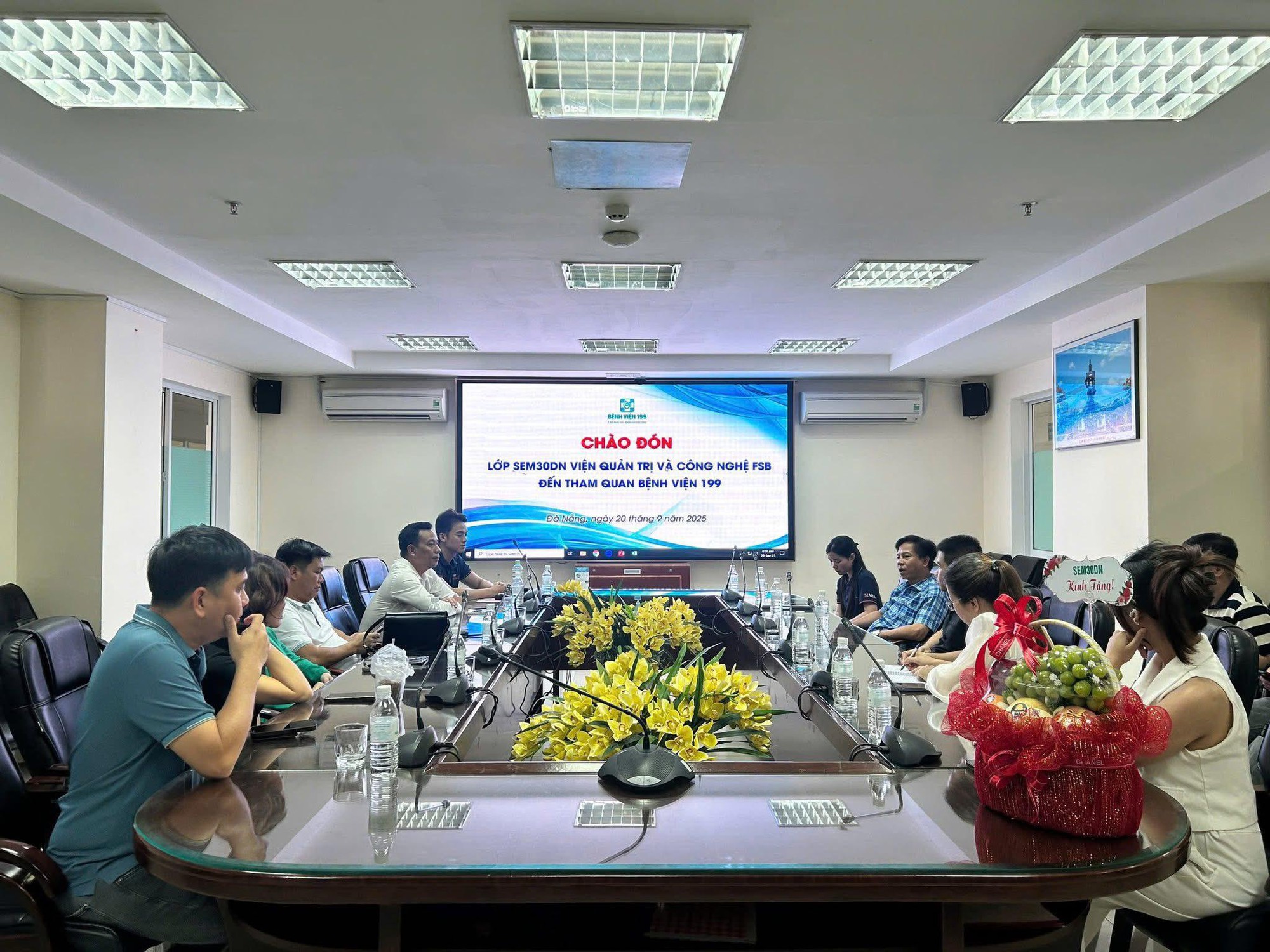 AI bùng nổ, MBA tích hợp AI của FPT tạo lợi thế cạnh tranh mới cho nhà quản lý- Ảnh 2. AI bùng nổ, MBA tích hợp AI của FPT tạo lợi thế cạnh tranh mới cho nhà quản lý- Ảnh 2.