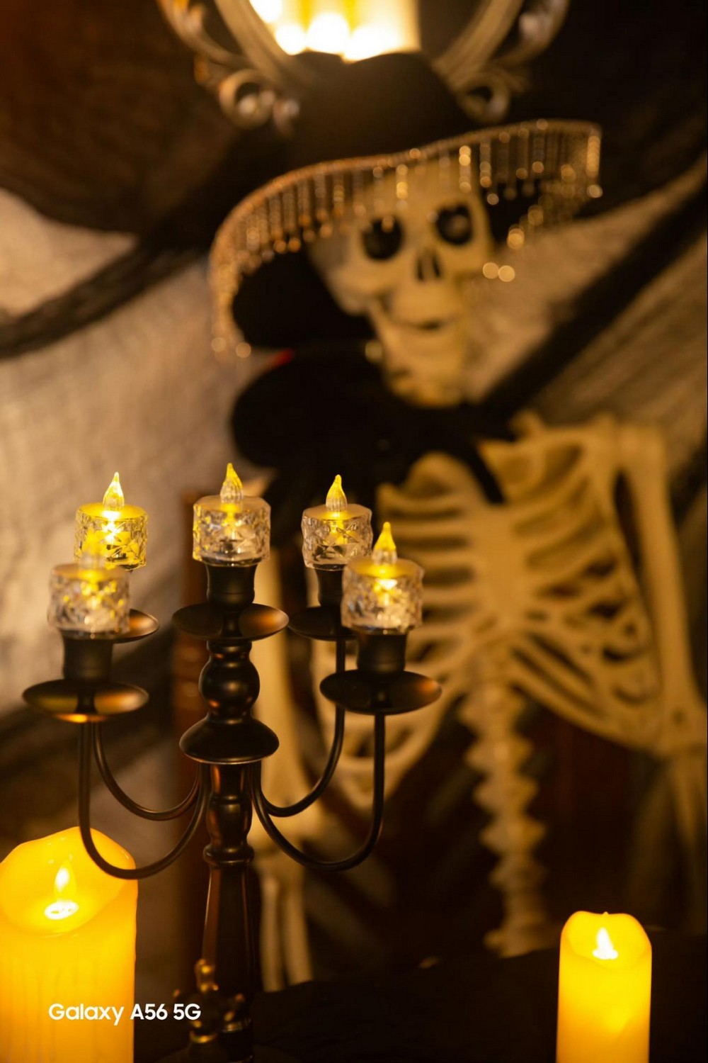 Khi Halloween gặp AI: Gemini trên Galaxy A56 giúp bạn sáng tạo hơn bao giờ hết- Ảnh 9. Khi Halloween gặp AI: Gemini trên Galaxy A56 giúp bạn sáng tạo hơn bao giờ hết- Ảnh 9.