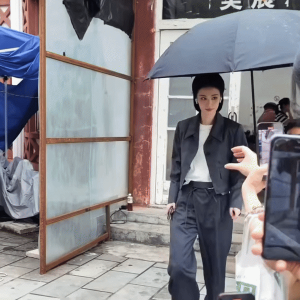 Mỹ nhân có nụ cười giả tạo nhất giới giải trí- Ảnh 5. Mỹ nhân có nụ cười giả tạo nhất giới giải trí- Ảnh 5.