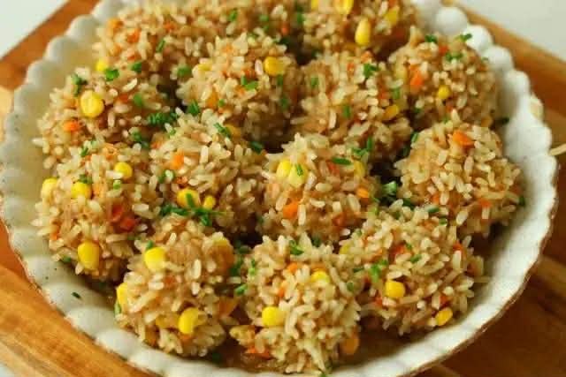 Trộn 4 nguyên liệu đơn giản rồi vo tròn và hấp: Ngon bất ngờ, thơm lừng dùng ăn sáng, trưa hay tối đều hợp- Ảnh 1. Trộn 4 nguyên liệu đơn giản rồi vo tròn và hấp: Ngon bất ngờ, thơm lừng dùng ăn sáng, trưa hay tối đều hợp- Ảnh 1.