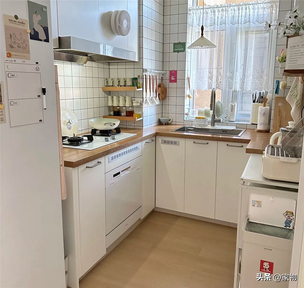 Căn bếp 3,5m² chữ U đang viral: Nhỏ xíu mà "ăn đứt" bếp lớn, sắp xếp đỉnh cao khiến dân mạng bùng nổ- Ảnh 9.