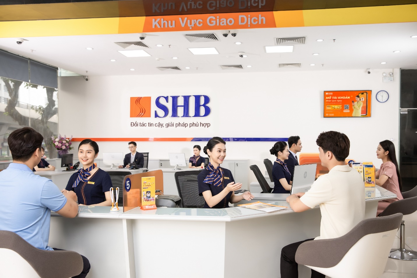 SHB lấy ý kiến cổ đông bằng văn bản về phương án tăng vốn điều lệ năm 2025- Ảnh 2.
