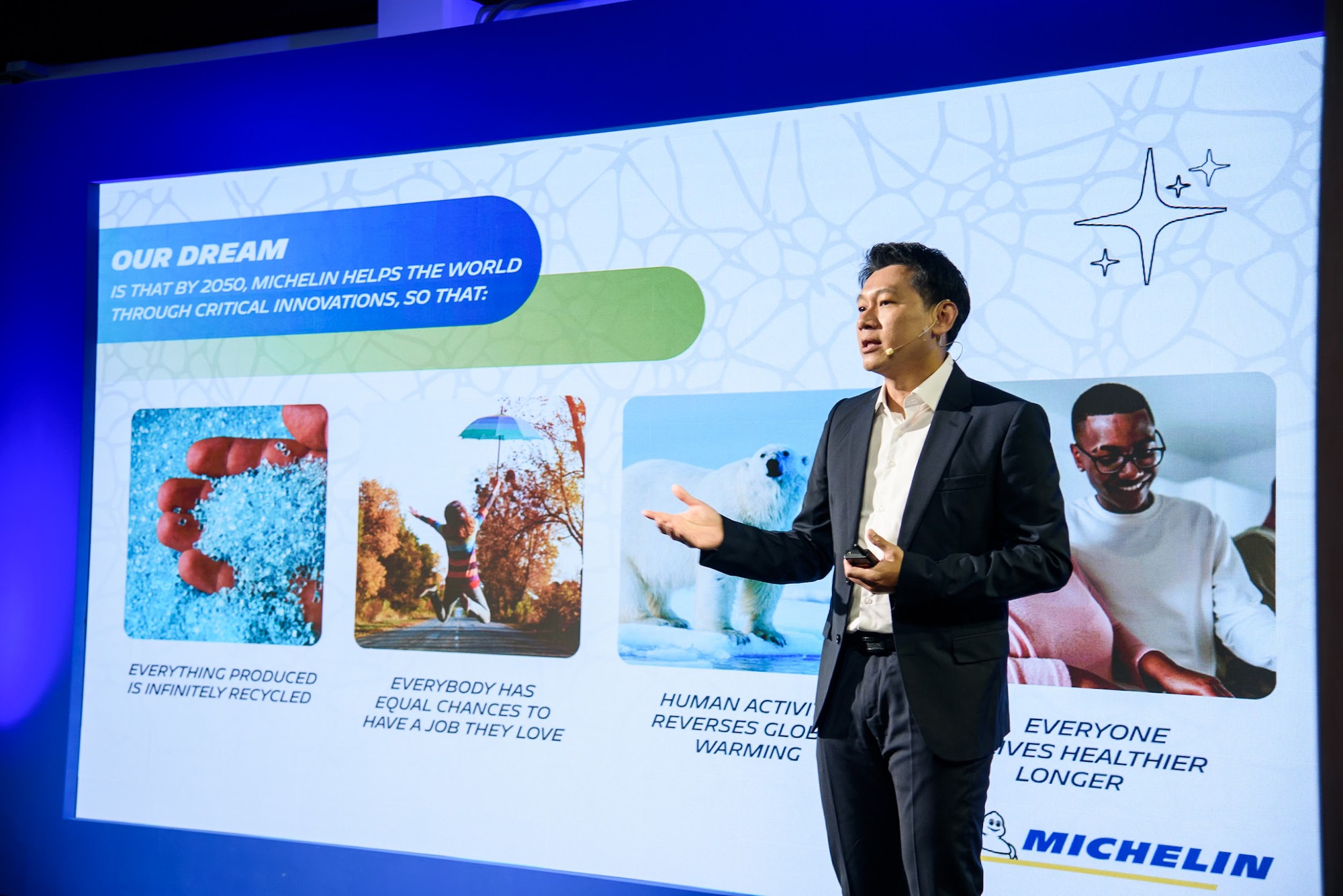 Michelin kiến tạo tương lai di chuyển qua đổi mới sáng tạo- Ảnh 1. Michelin kiến tạo tương lai di chuyển qua đổi mới sáng tạo- Ảnh 1.