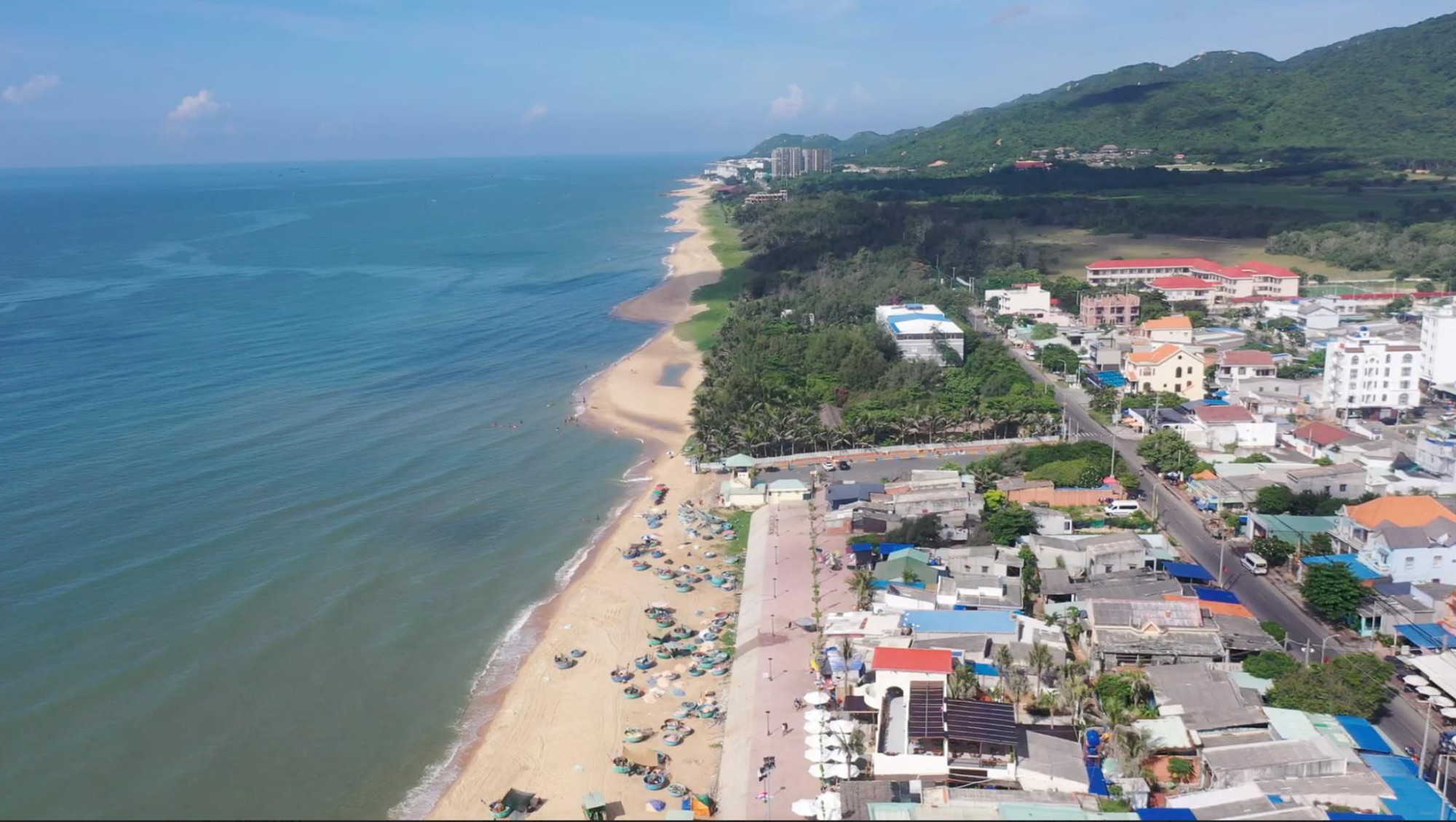 Hạ tầng bứt phá, biên độ lợi nhuận tại Đất Đỏ đang dần thu hẹp- Ảnh 2. Hạ tầng bứt phá, biên độ lợi nhuận tại Đất Đỏ đang dần thu hẹp- Ảnh 2.