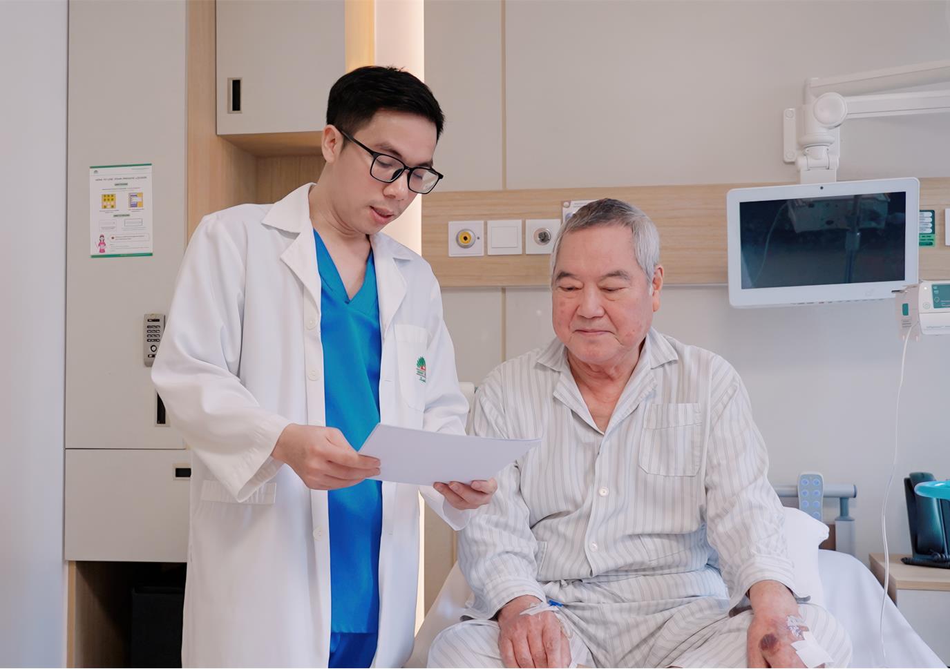 Gần 15000 ca tử vong mỗi năm vì ung thư dạ dày- Ảnh 3. Gần 15000 ca tử vong mỗi năm vì ung thư dạ dày- Ảnh 3.