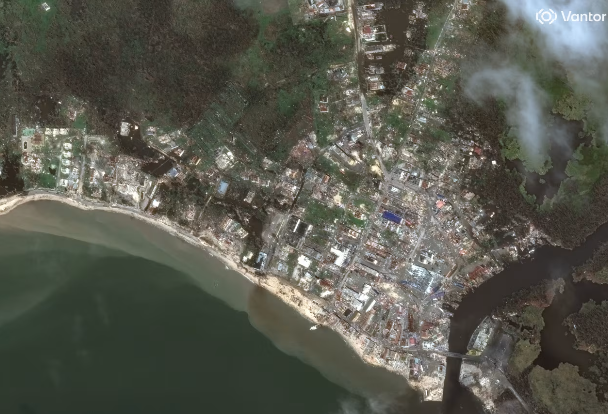 Ảnh vệ tinh trước - sau cho thấy siêu bão Melissa càn quét thế nào: "Đó là trải nghiệm kinh hoàng nhất trong đời tôi"- Ảnh 4. Ảnh vệ tinh trước - sau cho thấy siêu bão Melissa càn quét thế nào: "Đó là trải nghiệm kinh hoàng nhất trong đời tôi"- Ảnh 4.