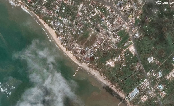 Ảnh vệ tinh trước - sau cho thấy siêu bão Melissa càn quét thế nào: "Đó là trải nghiệm kinh hoàng nhất trong đời tôi"- Ảnh 8. Ảnh vệ tinh trước - sau cho thấy siêu bão Melissa càn quét thế nào: "Đó là trải nghiệm kinh hoàng nhất trong đời tôi"- Ảnh 8.