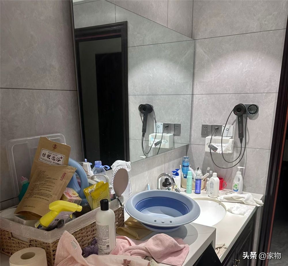 Một năm sau khi dọn nhà mới, tôi vô cùng hối hận vì đã chọn 7 món đồ phòng tắm vô dụng này!- Ảnh 1. Một năm sau khi dọn nhà mới, tôi vô cùng hối hận vì đã chọn 7 món đồ phòng tắm vô dụng này!- Ảnh 1.