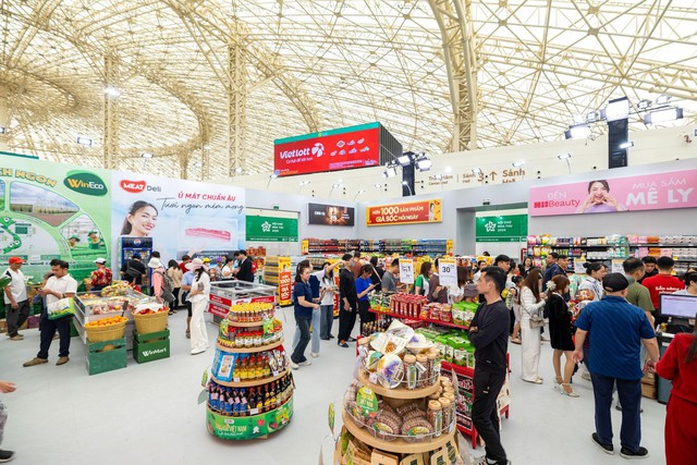 WinMart đón hàng nghìn khách tham quan mua sắm mỗi ngày tại Hội chợ Mùa thu 2025- Ảnh 2.