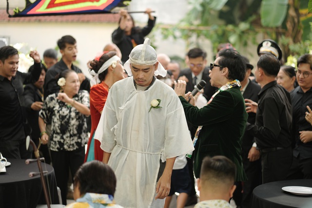 Hai mặt của tình mẫu tử trong “Phá Đám: Sinh Nhật Mẹ”- Ảnh 4. Hai mặt của tình mẫu tử trong “Phá Đám: Sinh Nhật Mẹ”- Ảnh 4.