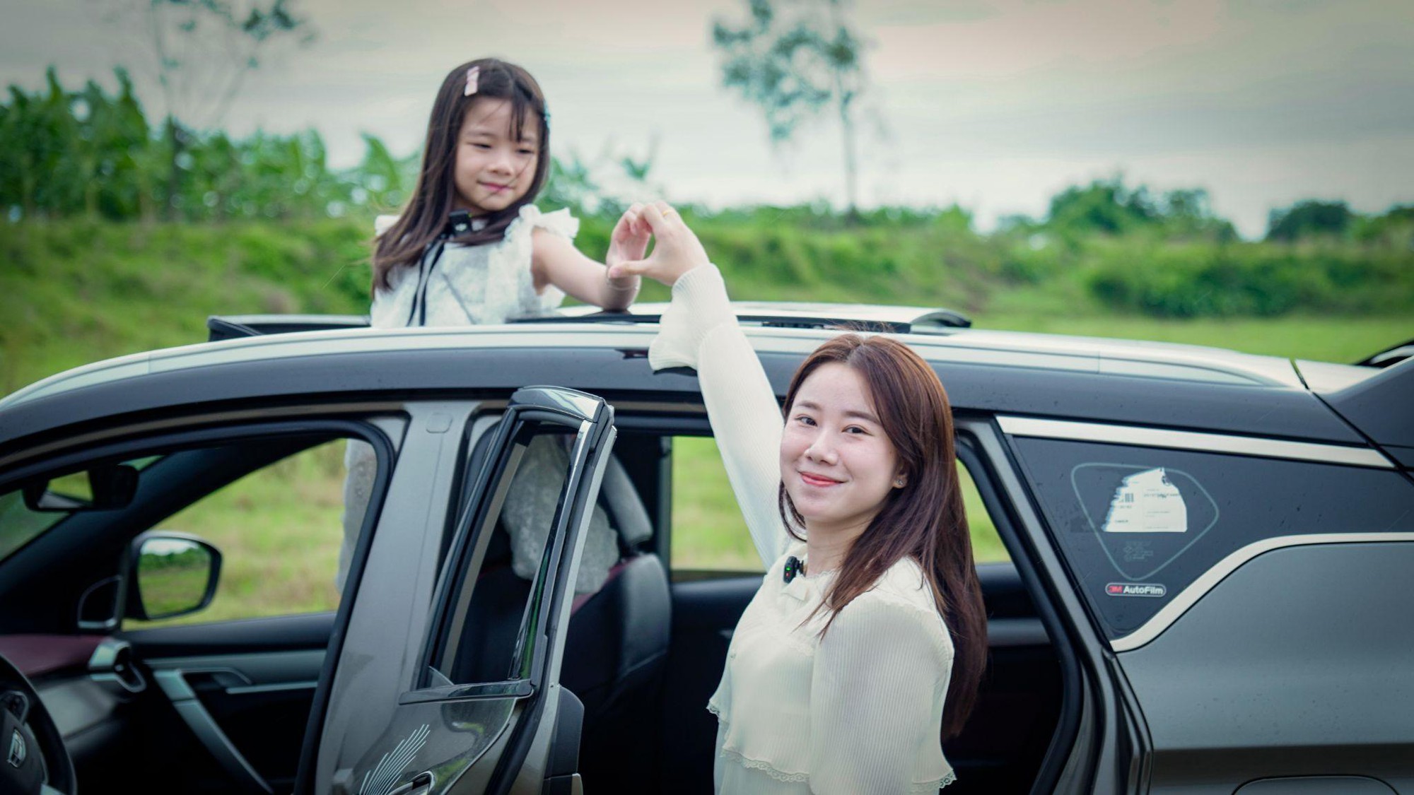 2 lần vượt định kiến, 3 ngày chạy thử, gia đình trẻ Hà Nội “chốt” Geely Coolray lướt vì quá ưng- Ảnh 4. 2 lần vượt định kiến, 3 ngày chạy thử, gia đình trẻ Hà Nội “chốt” Geely Coolray lướt vì quá ưng- Ảnh 4.