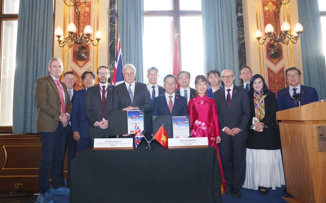 Vietjet đặt mua 100 tàu bay Airbus A321neo, đánh dấu cột mốc mớitrong quan hệ hợp tác Việt Nam – Vương quốc Anh- Ảnh 1. Vietjet đặt mua 100 tàu bay Airbus A321neo, đánh dấu cột mốc mớitrong quan hệ hợp tác Việt Nam – Vương quốc Anh- Ảnh 1.