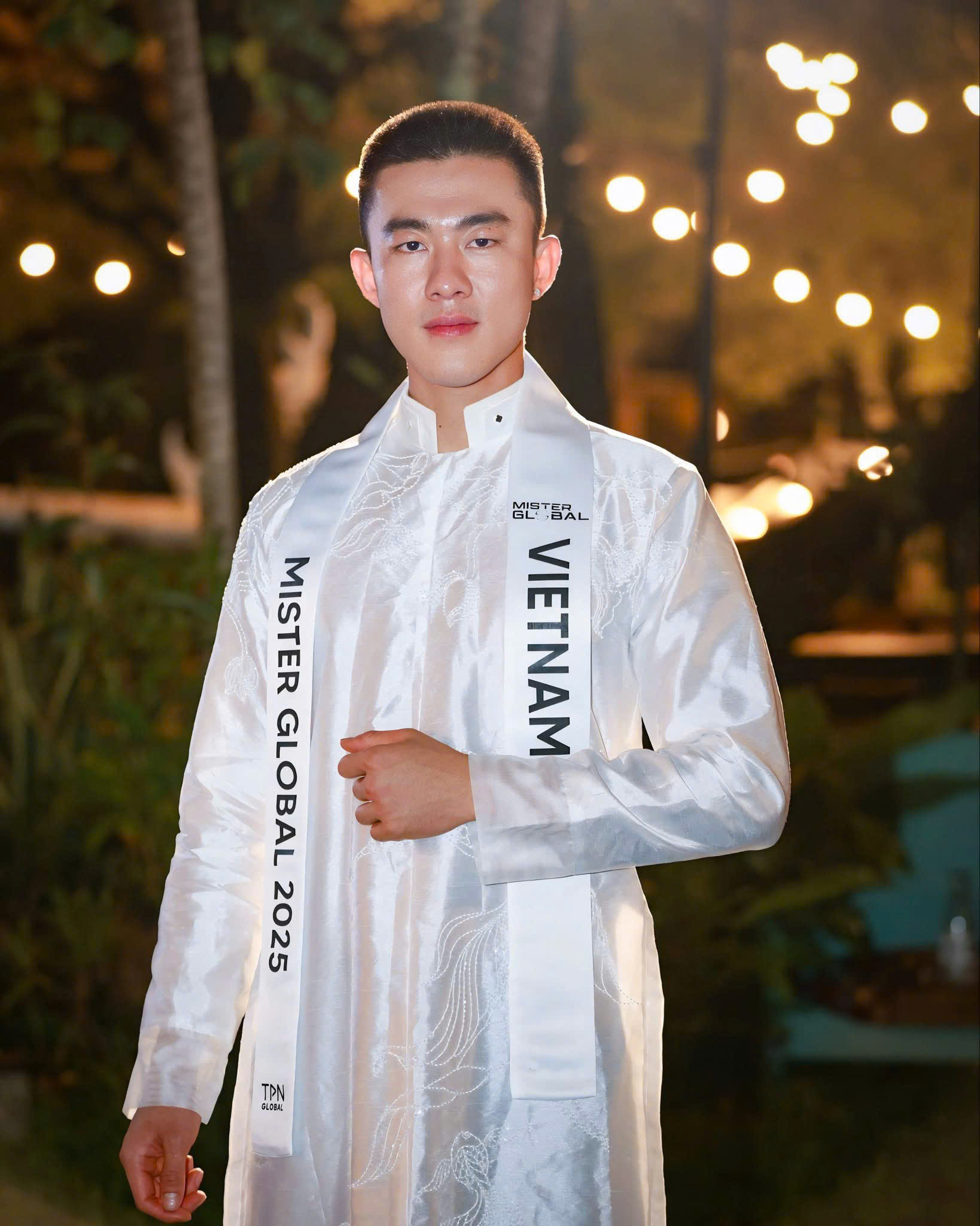 Đoàn Công Vinh sẵn sàng cho đêm Bán kết Mister Global 2025, tự tin chinh phục bằng “Đầu cơ nghiệp”- Ảnh 3.