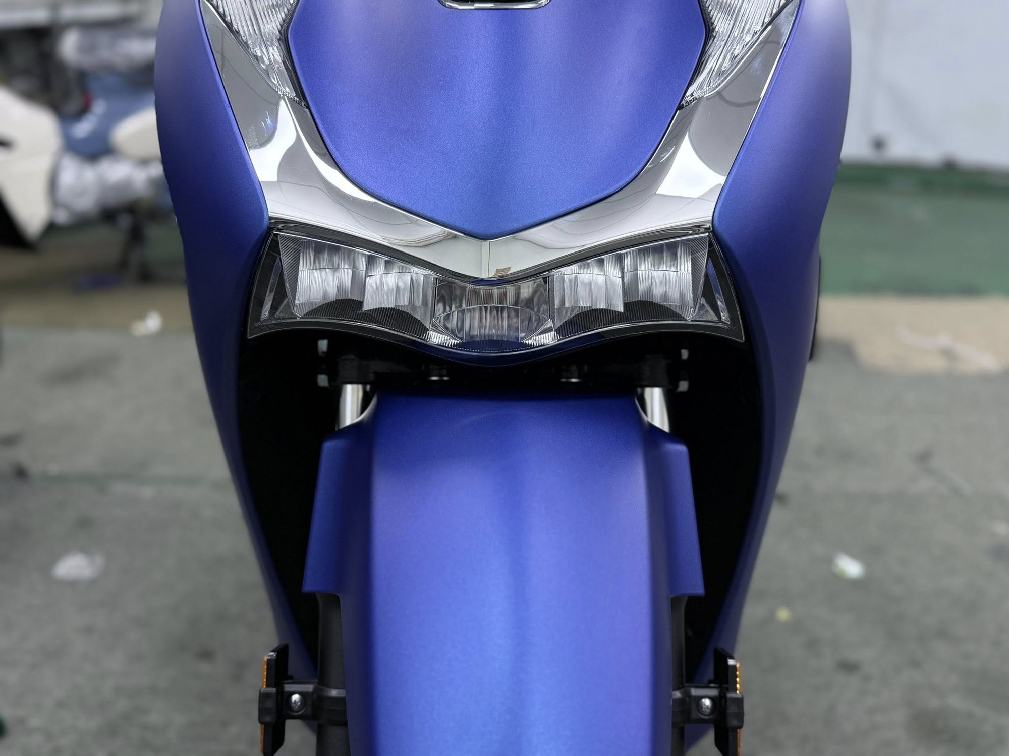 Xe tay ga Honda nhiều người mê vừa về màu mới cực đẹp, đi gần 45km hết 1 lít xăng, phanh ABS trước-sau- Ảnh 4.