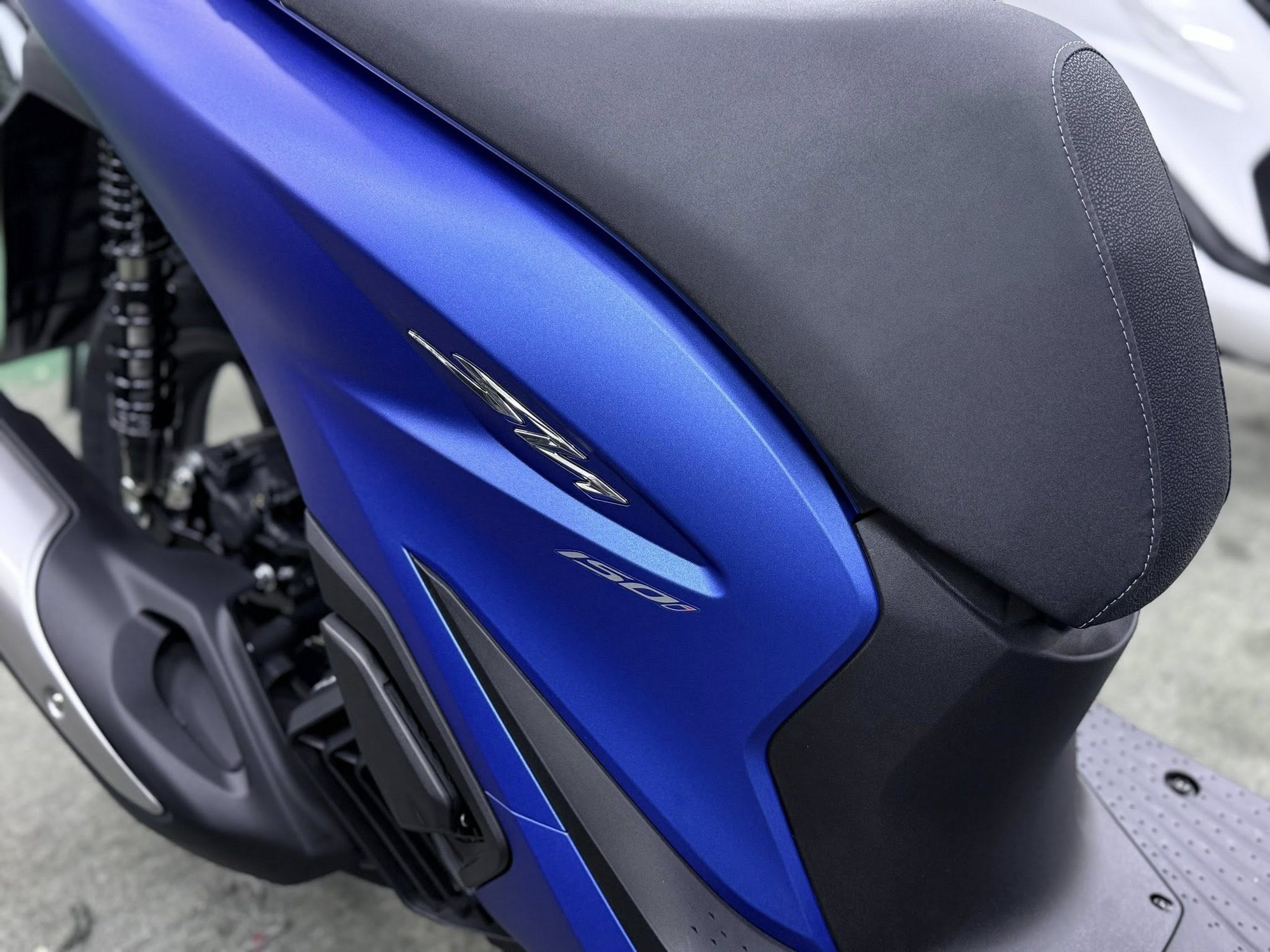 Xe tay ga Honda nhiều người mê vừa về màu mới cực đẹp, đi gần 45km hết 1 lít xăng, phanh ABS trước-sau- Ảnh 7.