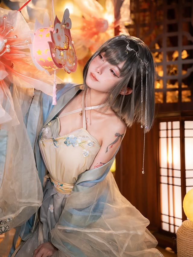 photo-1759737436230