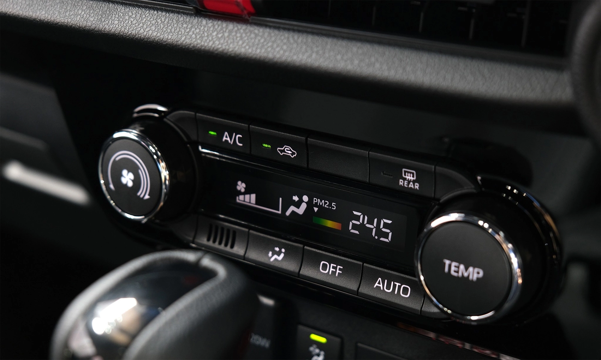 Toyota Vios có bản siêu tiết kiệm xăng: Ăn 3,4L/100km, nhận gần 4.000 đơn/tháng, giá bán thế nào?- Ảnh 10.