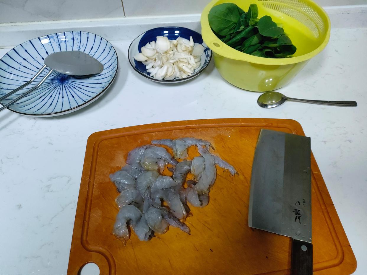 Bữa tối có 4 món này, ai cũng thích: Dễ nấu, ngon miệng nhìn thấy là khen "thật thịnh soạn!"- Ảnh 1.