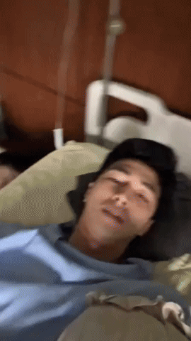 Á hậu Phương Nga khóc nức nở khi thấy Bình An đau đớn vì chấn thương thể thao- Ảnh 2.