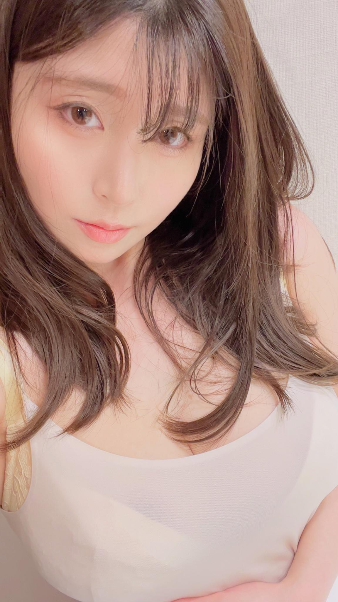 photo-1759806687653