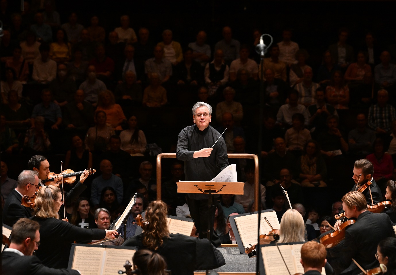 Dàn nhạc giao hưởng London - tượng đài âm nhạc thế giới trở lại Hà Nội cùng Vietnam Airlines Classic Concert 2025- Ảnh 2.
