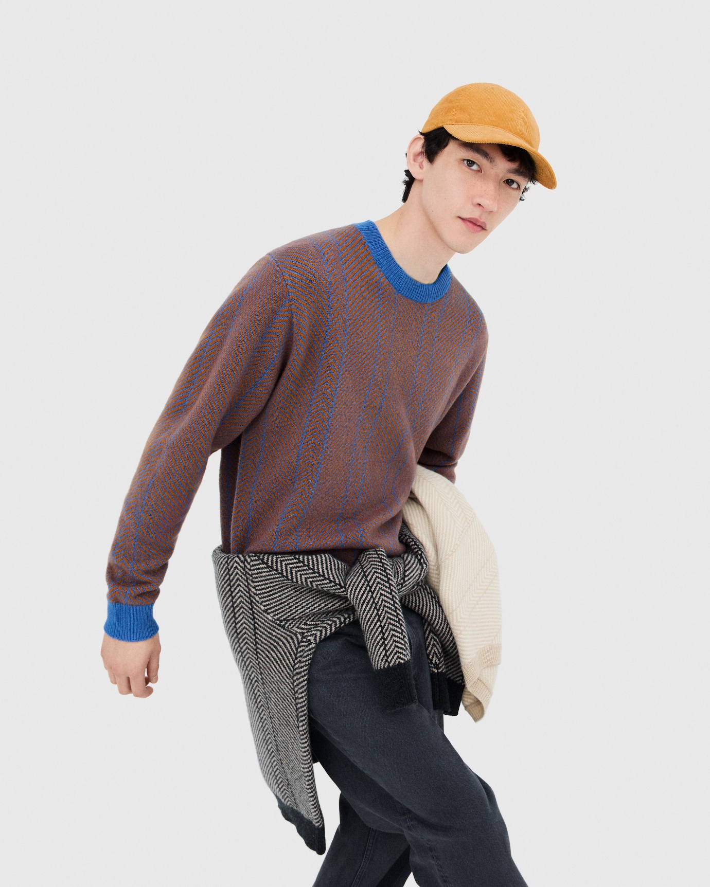 JW ANDERSON cùng UNIQLO ra mắt BST mang tinh thần Anh Quốc- Ảnh 3.
