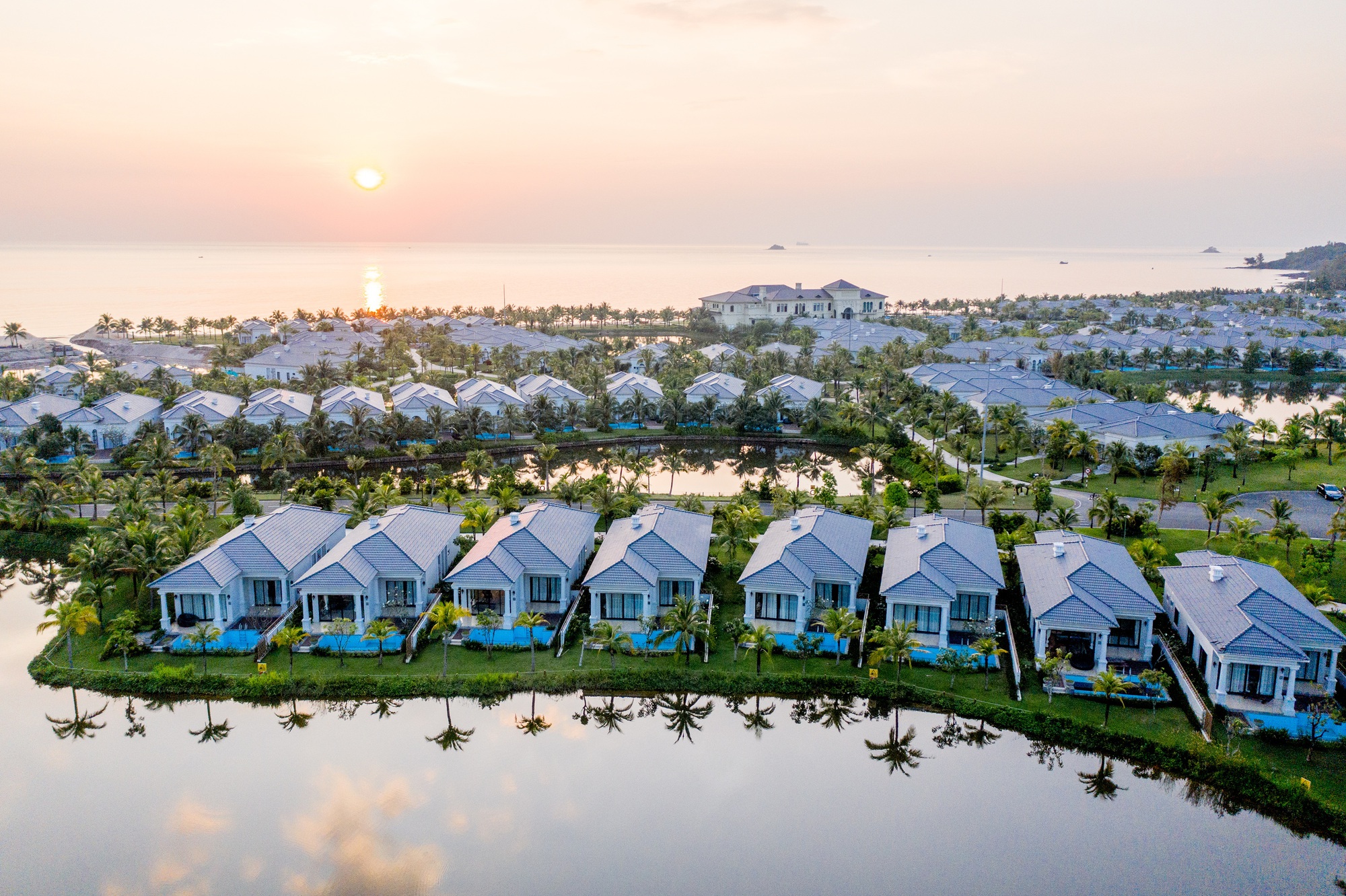 Meliá Vinpearl Phú Quốc “sốt” phòng với kỳ nghỉ trọn gói all-inclusive- Ảnh 1. Meliá Vinpearl Phú Quốc “sốt” phòng với kỳ nghỉ trọn gói all-inclusive- Ảnh 1.