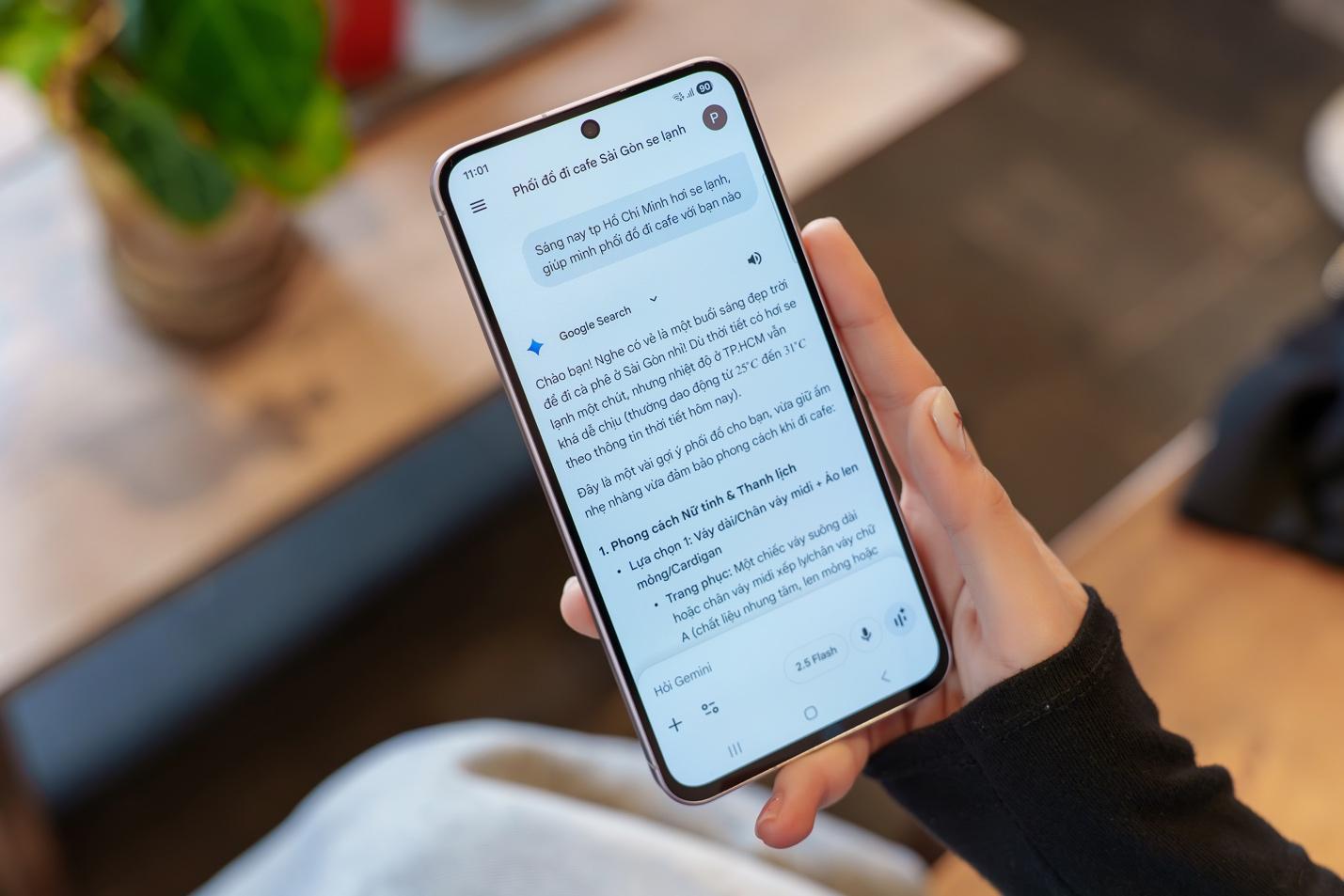 Trời lạnh rồi, để Gemini phối đồ cho bạn lên phố thôi!- Ảnh 2. Trời lạnh rồi, để Gemini phối đồ cho bạn lên phố thôi!- Ảnh 2.