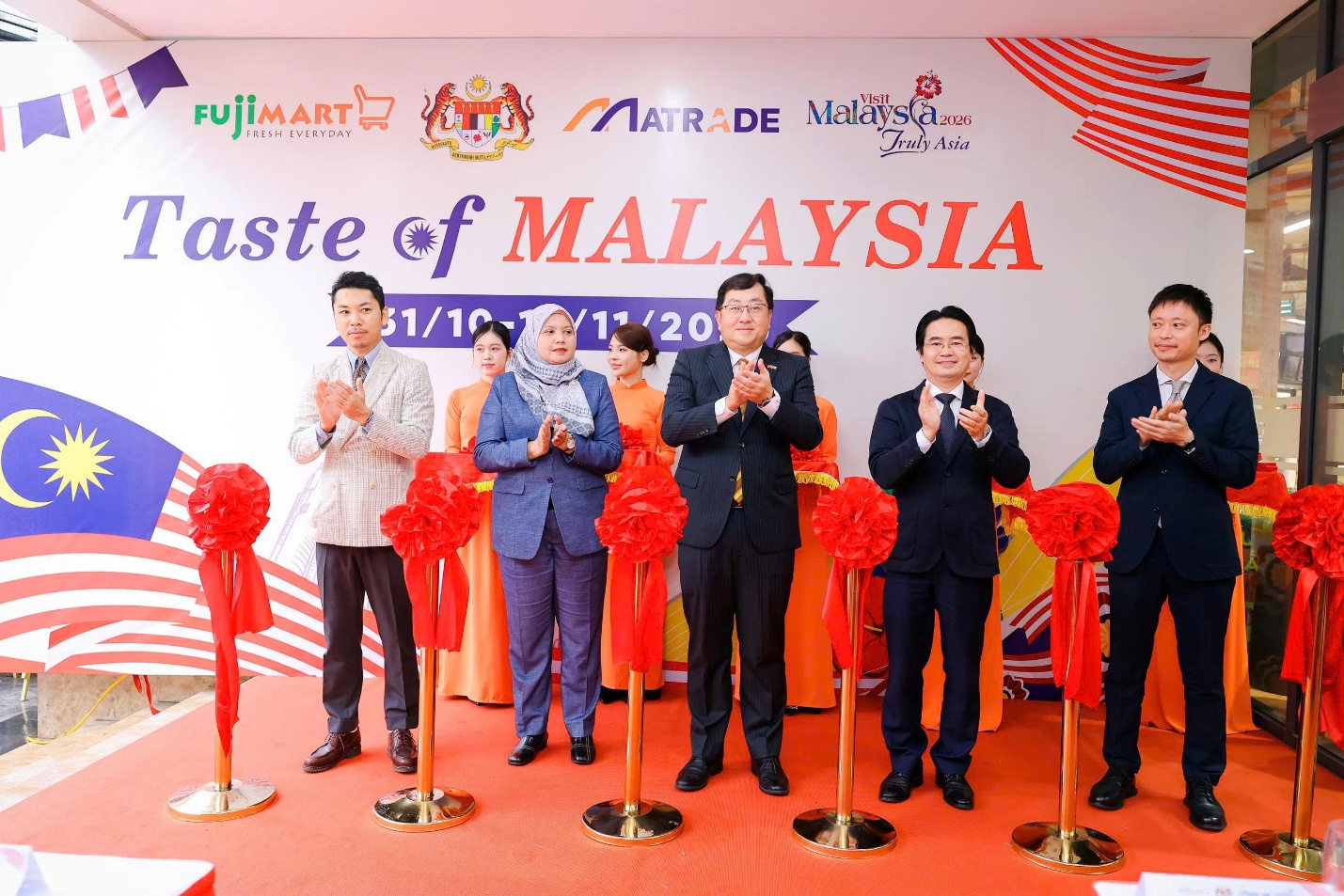 Khai mạc Tuần lễ Ẩm thực Malaysia tại hệ thống siêu thị FUJIMART- Ảnh 1. Khai mạc Tuần lễ Ẩm thực Malaysia tại hệ thống siêu thị FUJIMART- Ảnh 1.