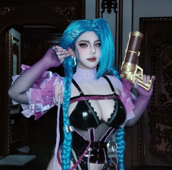 photo-1762016290238 photo-1762016290238