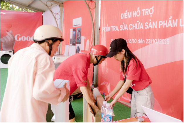 LG hỗ trợ sửa chữa thiết bị, đồng hành cùng người dân sau bão- Ảnh 4.