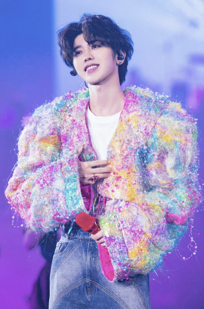 Sắp ban hành văn bản cấm sóng vĩnh viễn nam ca sĩ K.- Ảnh 3. Sắp ban hành văn bản cấm sóng vĩnh viễn nam ca sĩ K.- Ảnh 3.