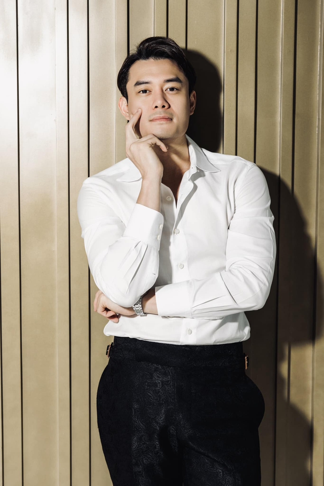 Tình cũ kém 14 tuổi của Trương Ngọc Ánh ở ẩn hơn 1 năm qua- Ảnh 10. Tình cũ kém 14 tuổi của Trương Ngọc Ánh ở ẩn hơn 1 năm qua- Ảnh 10.