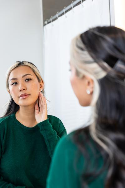 Quá sợ tuổi già, ngày càng nhiều cô gái U30 làm các loại phẫu thuật thẩm mỹ trước đây chỉ dành cho U60- Ảnh 7. Quá sợ tuổi già, ngày càng nhiều cô gái U30 làm các loại phẫu thuật thẩm mỹ trước đây chỉ dành cho U60- Ảnh 7.