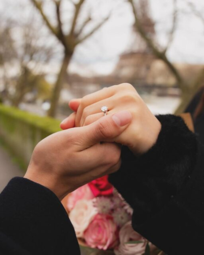 Trai đẹp nổi tiếng mẫu mực nhất showbiz bị tố Trai đẹp nổi tiếng mẫu mực nhất showbiz bị tố