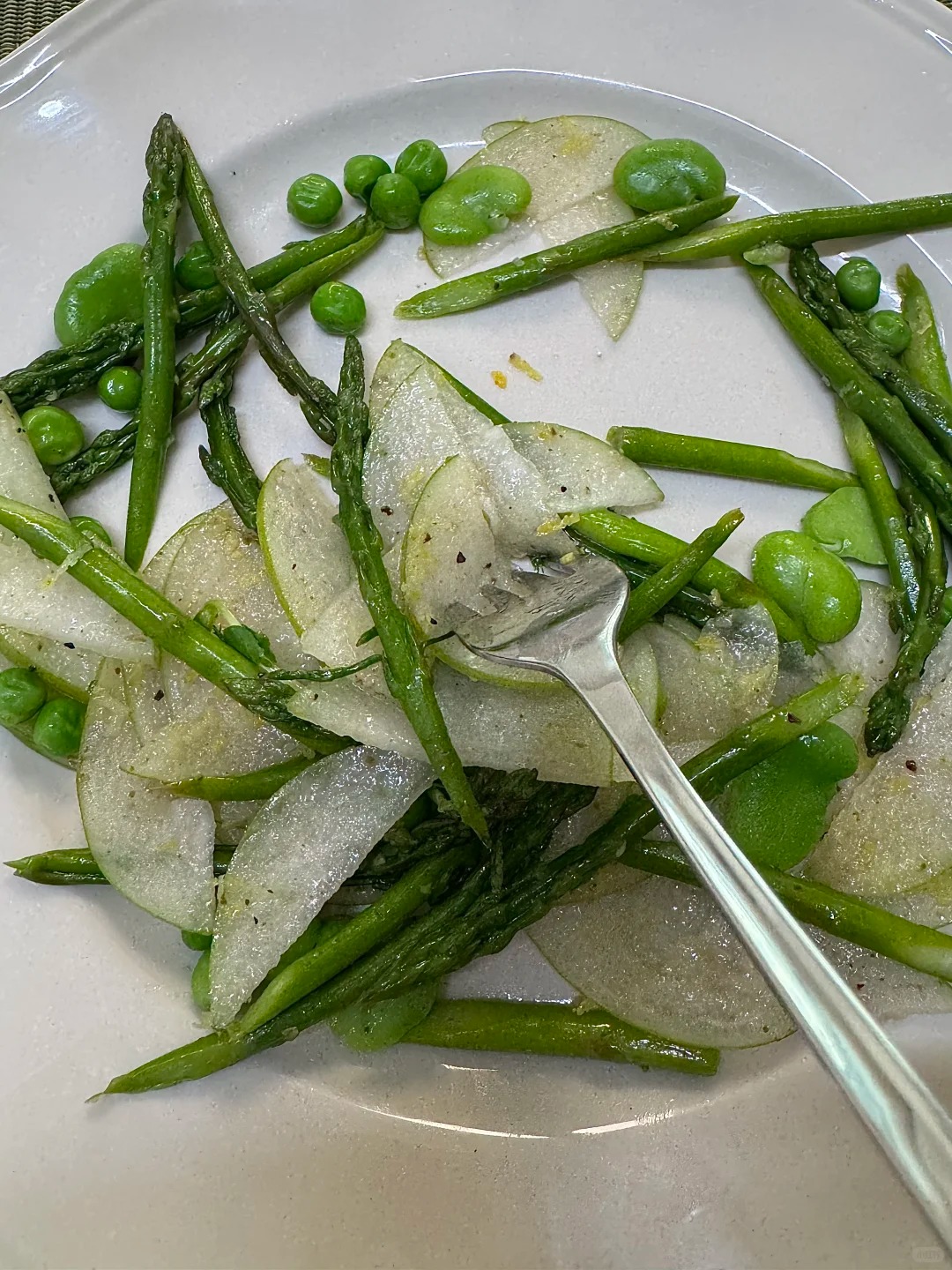 Salad của người giàu: Công thức giảm cân đang gây bão, kết hợp măng tây cùng "kho báu đen" đắt đỏ, ăn hoài không chán!- Ảnh 6.