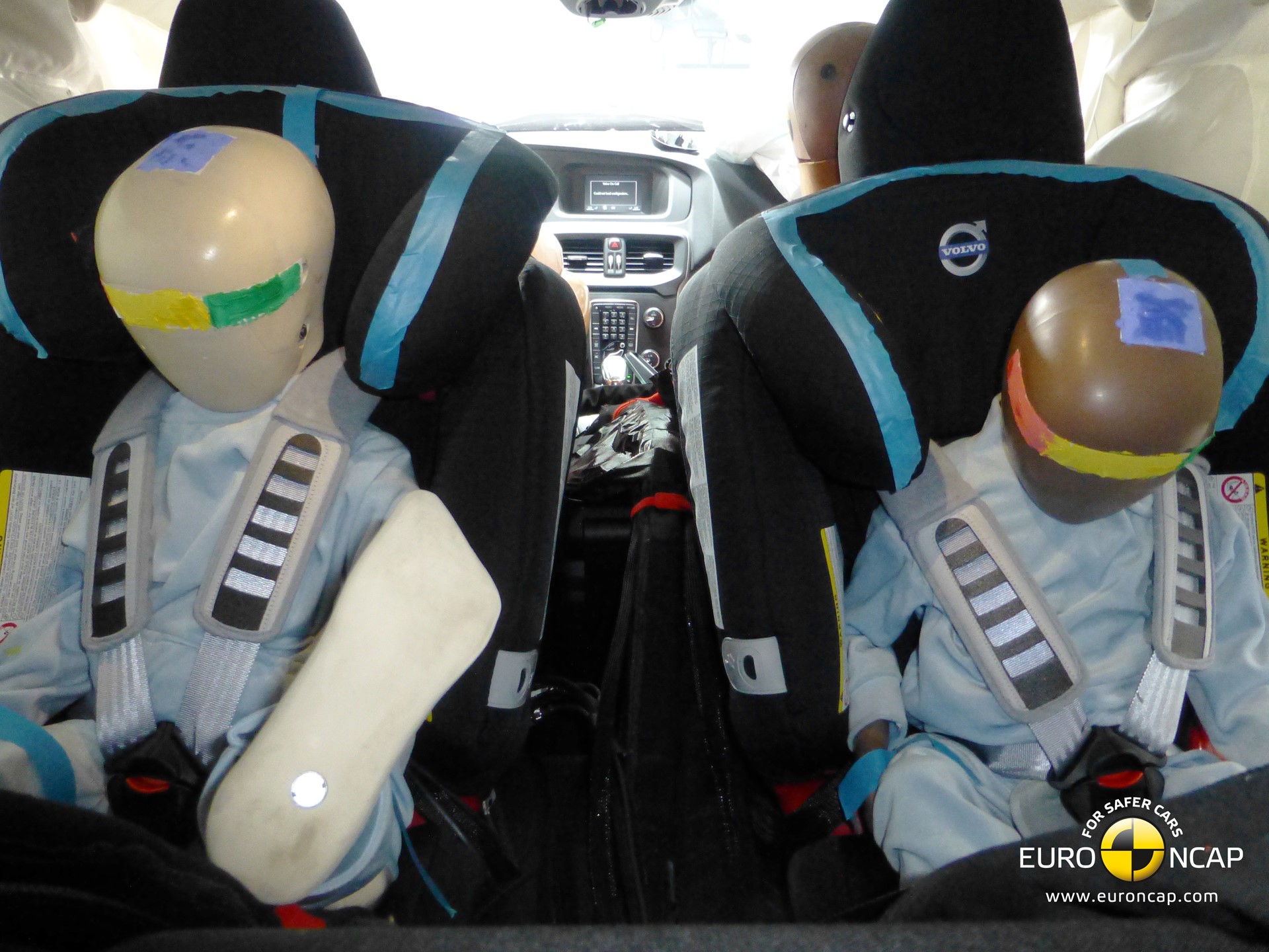 Quy định mới áp dụng từ năm sau với toàn bộ ô tô, vi phạm có thể bị phạt cả triệu đồng- Ảnh 2.