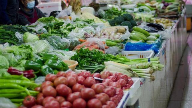 4 loại rau củ không thuốc trừ sâu, bạn đi chợ cứ yên tâm MUA- Ảnh 1.