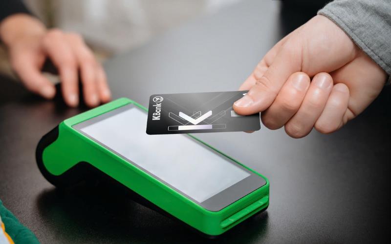 Chi tiêu lớn, hoàn tiền càng lớn – Bí quyết mua sắm mùa sale của thế hệ trẻ với KBank Cashback Plus- Ảnh 1.