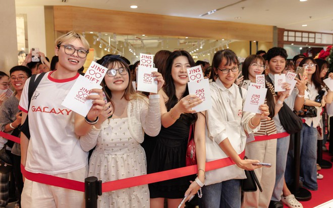 JINS “cập bến” TTTM Saigon Centre, chính thức khai trương tại Việt Nam- Ảnh 1.