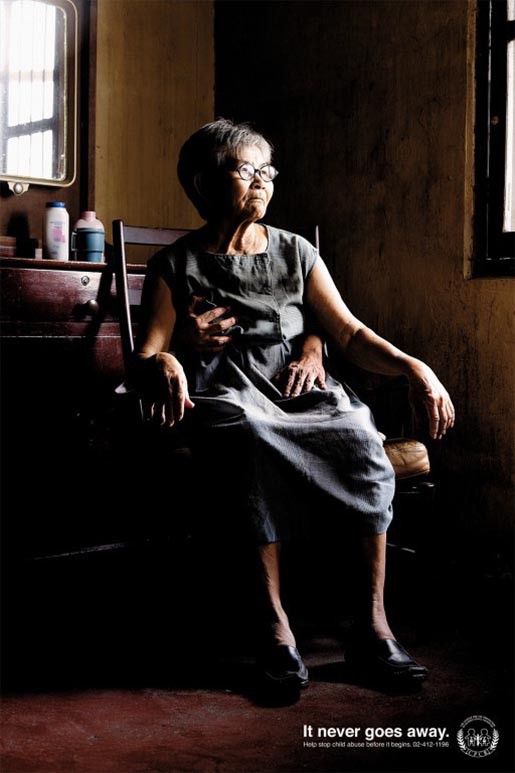 Bộ ảnh gây chấn động: "Nỗi đau theo suốt một đời"- Ảnh 7. Bộ ảnh gây chấn động: "Nỗi đau theo suốt một đời"- Ảnh 7.