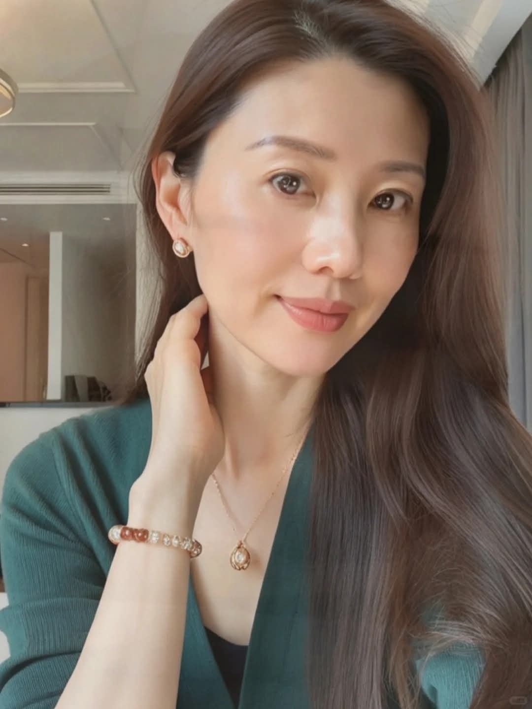 Mẹ Hà Nội chia sẻ: Họp lớp ở tuổi 40, bên ngoài là nụ cười, bên trong là cuộc “so ví” không ai nói ra- Ảnh 2.