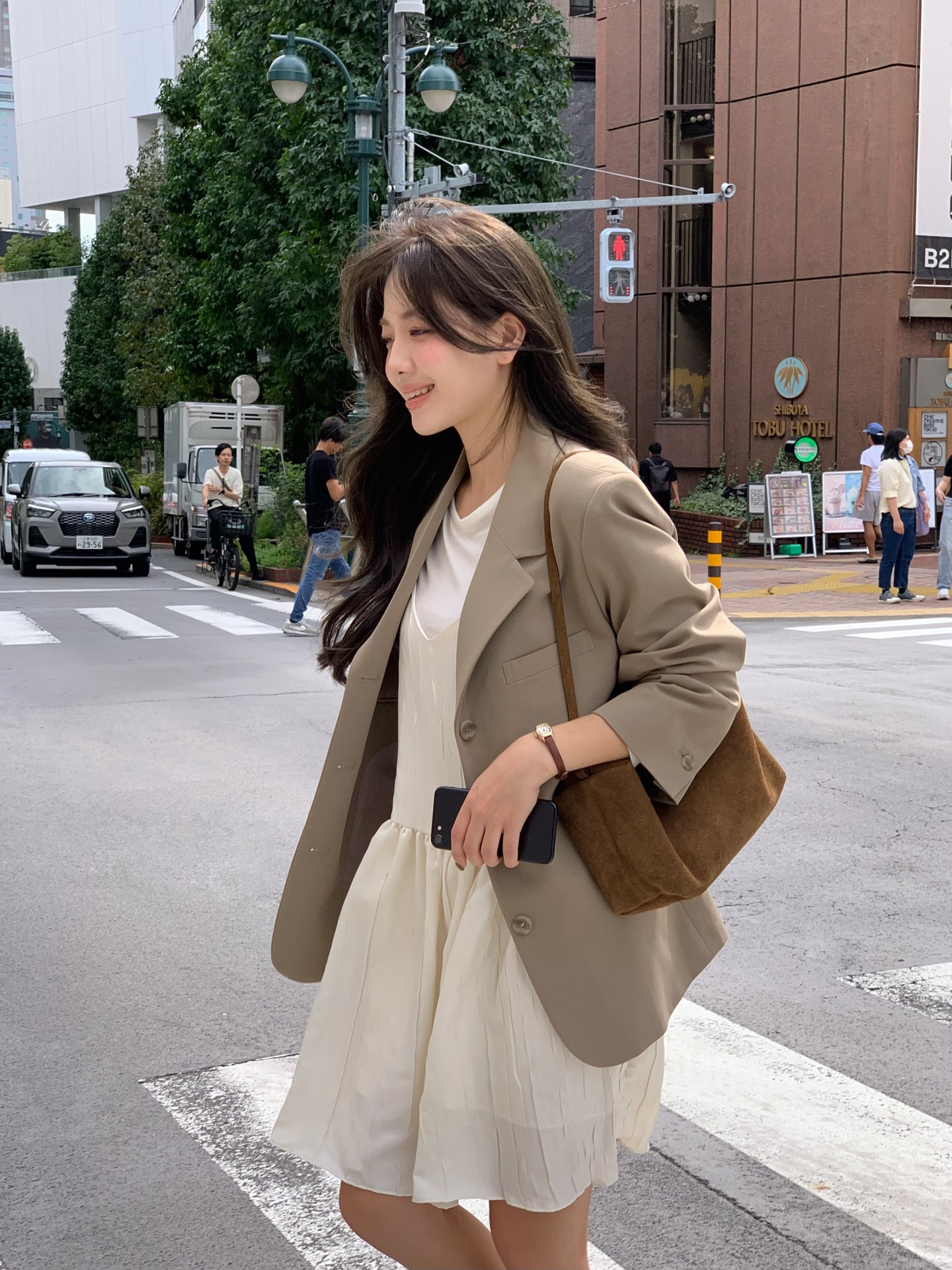 5 mẫu áo khoác hoàn hảo dành cho người cao khiêm tốn, chẳng cần làm gì vẫn sành điệu và tôn dáng- Ảnh 9.