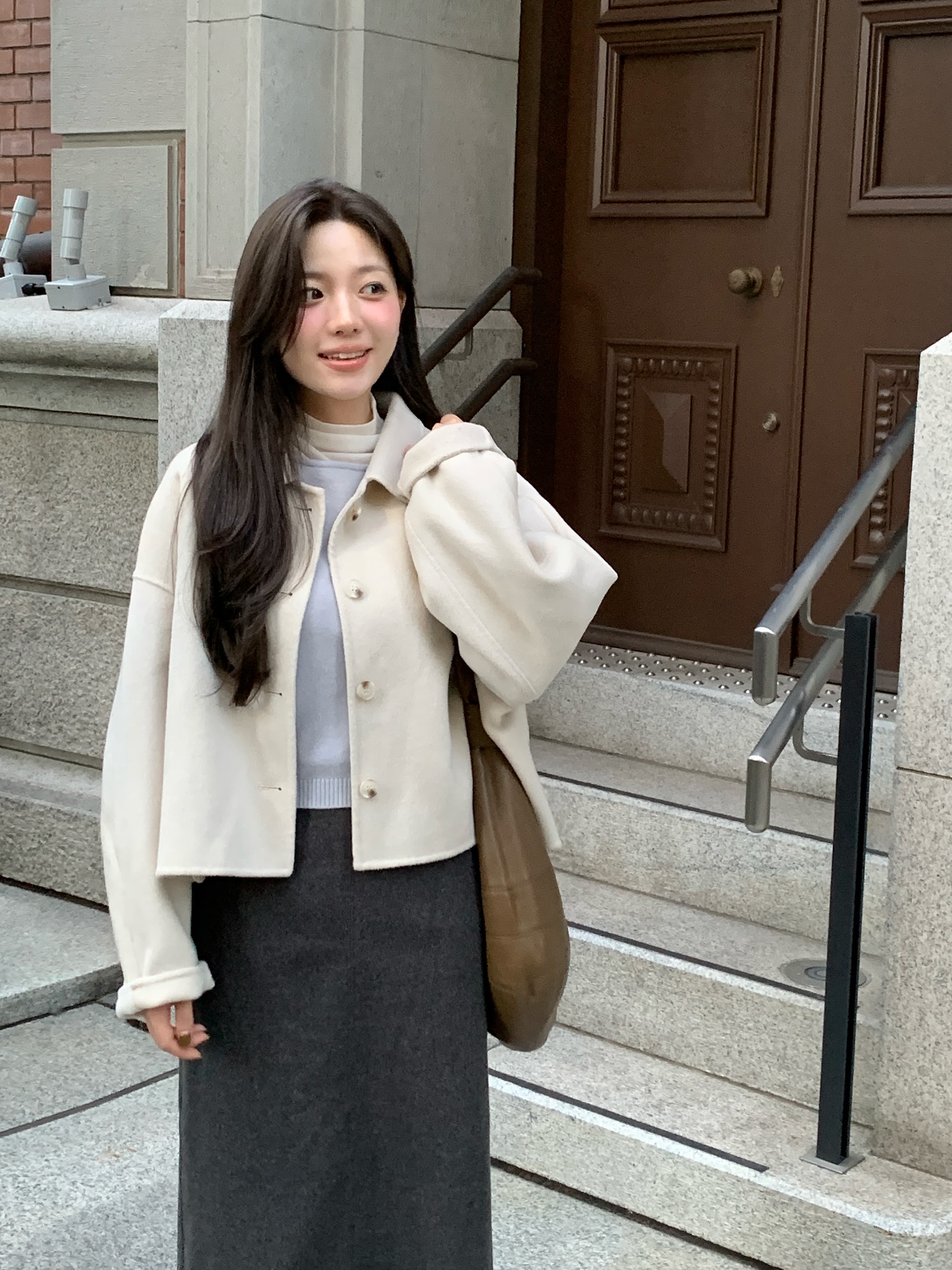 5 mẫu áo khoác hoàn hảo dành cho người cao khiêm tốn, chẳng cần làm gì vẫn sành điệu và tôn dáng- Ảnh 2.