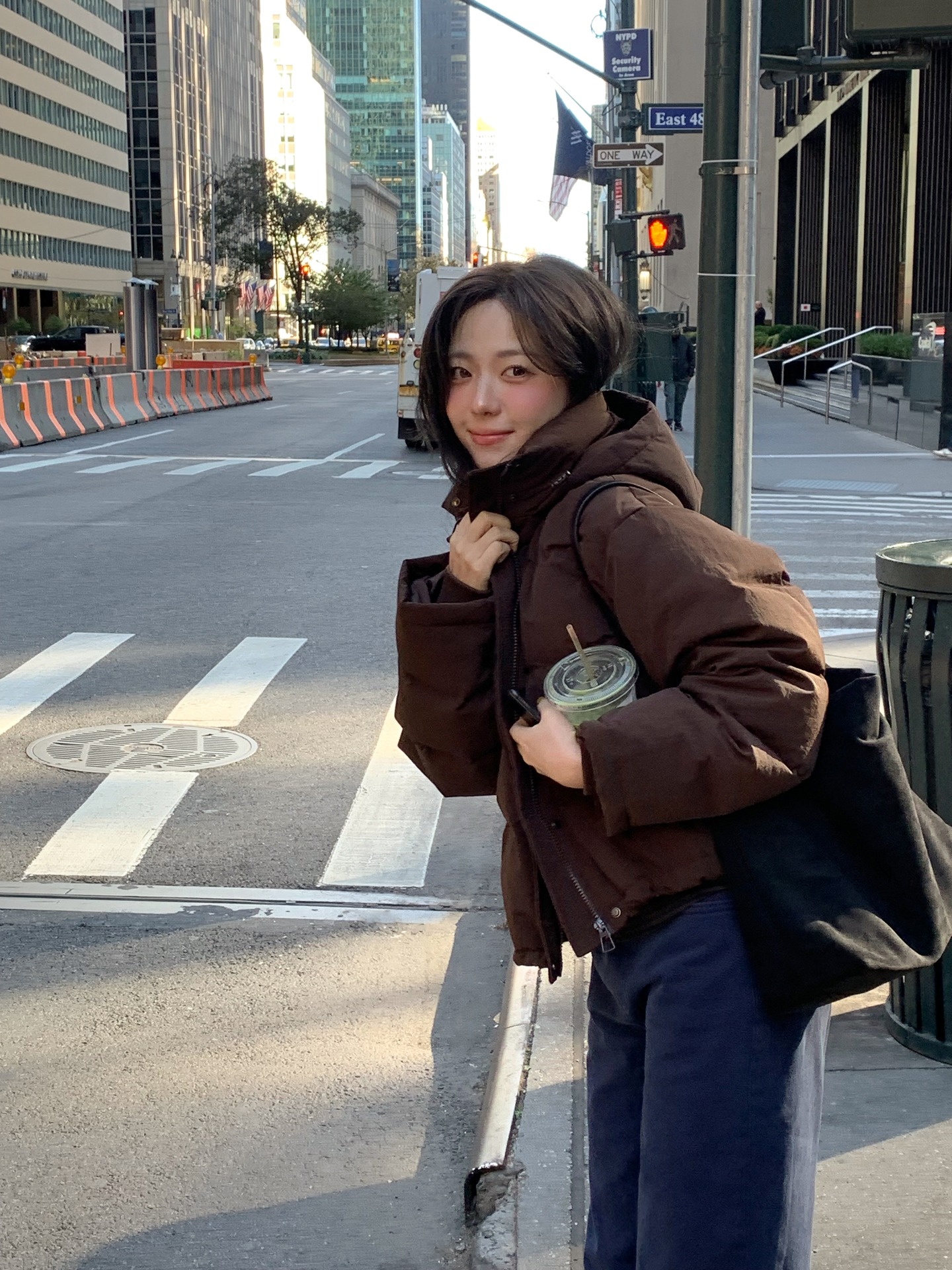 5 mẫu áo khoác hoàn hảo dành cho người cao khiêm tốn, chẳng cần làm gì vẫn sành điệu và tôn dáng- Ảnh 7.