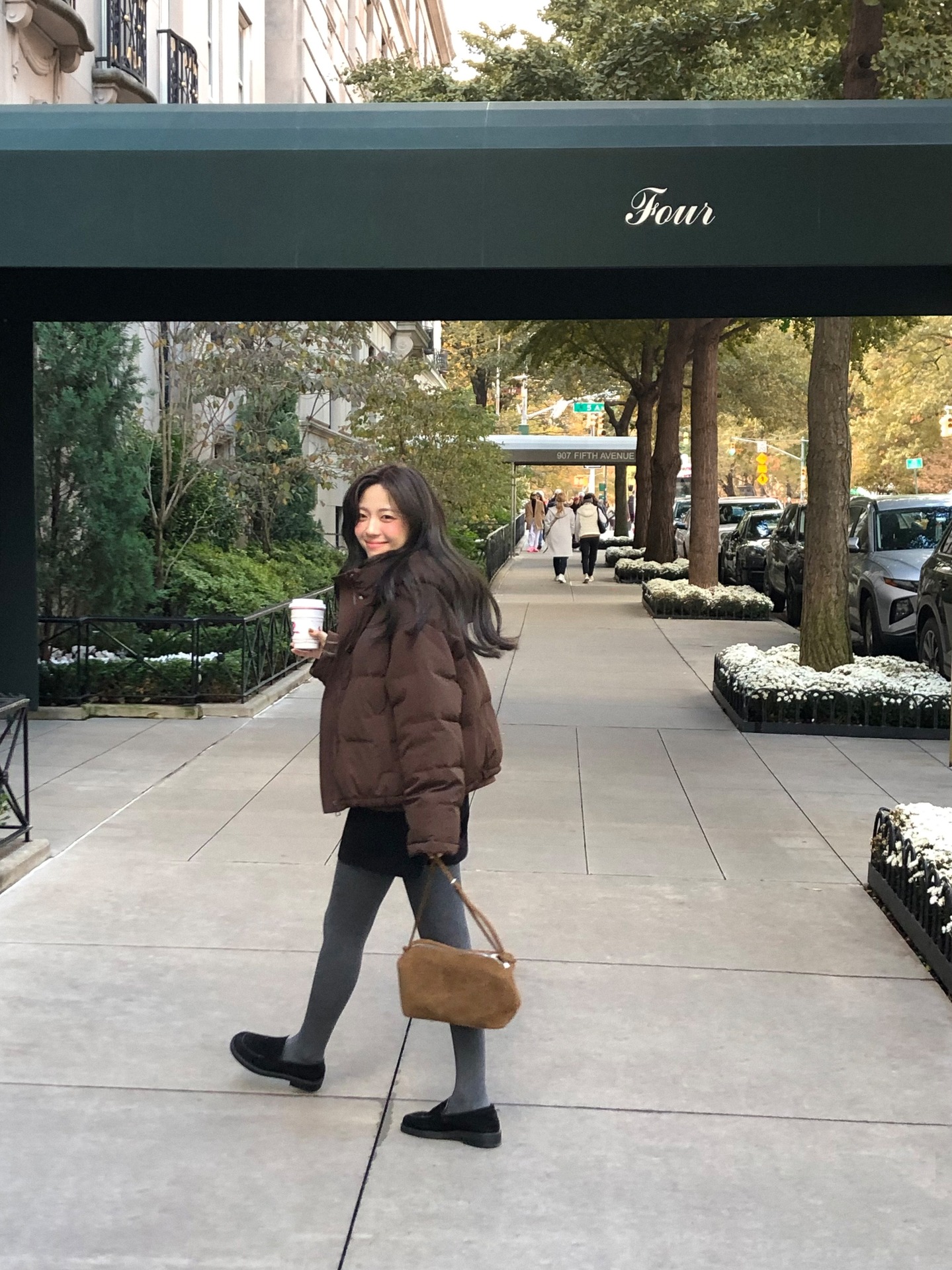 5 mẫu áo khoác hoàn hảo dành cho người cao khiêm tốn, chẳng cần làm gì vẫn sành điệu và tôn dáng- Ảnh 6.