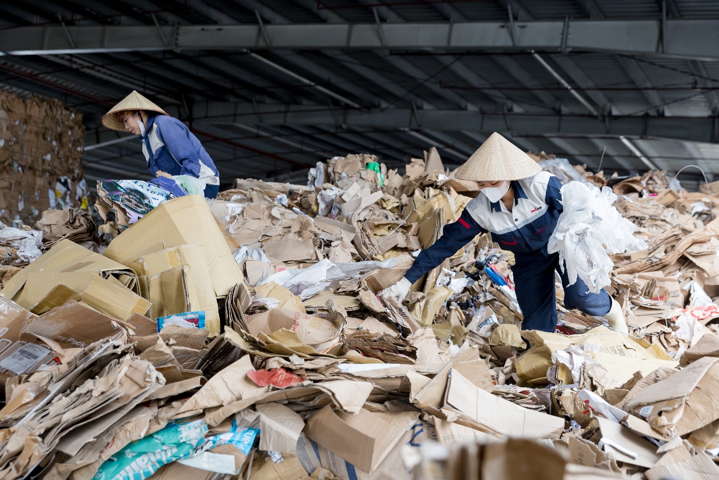 Hồi sinh thứ bỏ đi: Chuyện về “cô gái nông thôn” Miza và hành trình 15 năm bền bỉ- Ảnh 2.