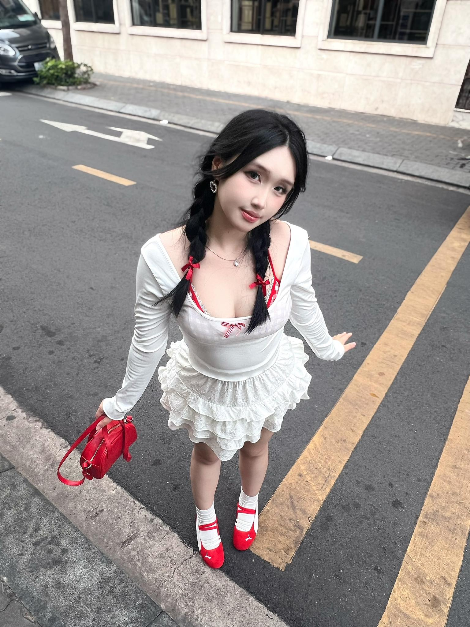 photo-1763001831581 photo-1763001831581