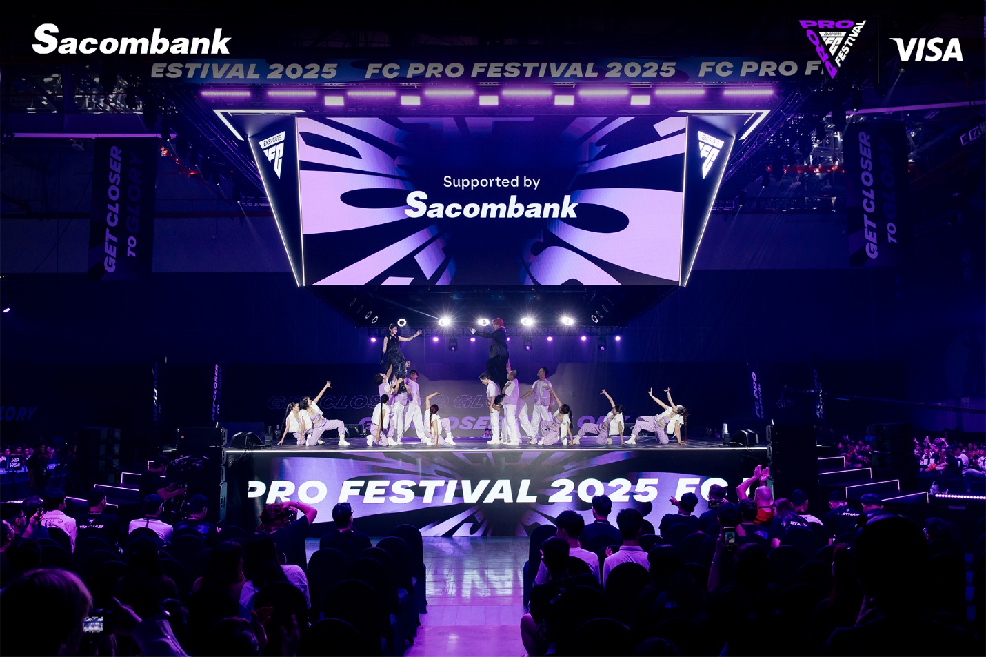 Sacombank đồng hành cùng Visa tại sự kiện thể thao điện tử EA SPORTS FC PRO FESTIVAL 2025- Ảnh 7. Sacombank đồng hành cùng Visa tại sự kiện thể thao điện tử EA SPORTS FC PRO FESTIVAL 2025- Ảnh 7.